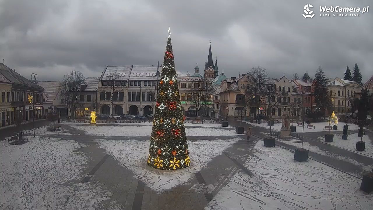Myślenice - widok na Rynek - 31 grudzień 2025, 07:51