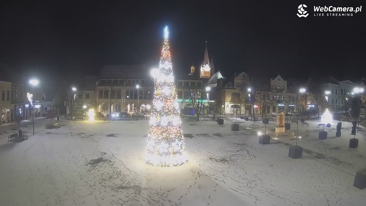 Myślenice - widok na Rynek - 30 grudzień 2025, 21:11