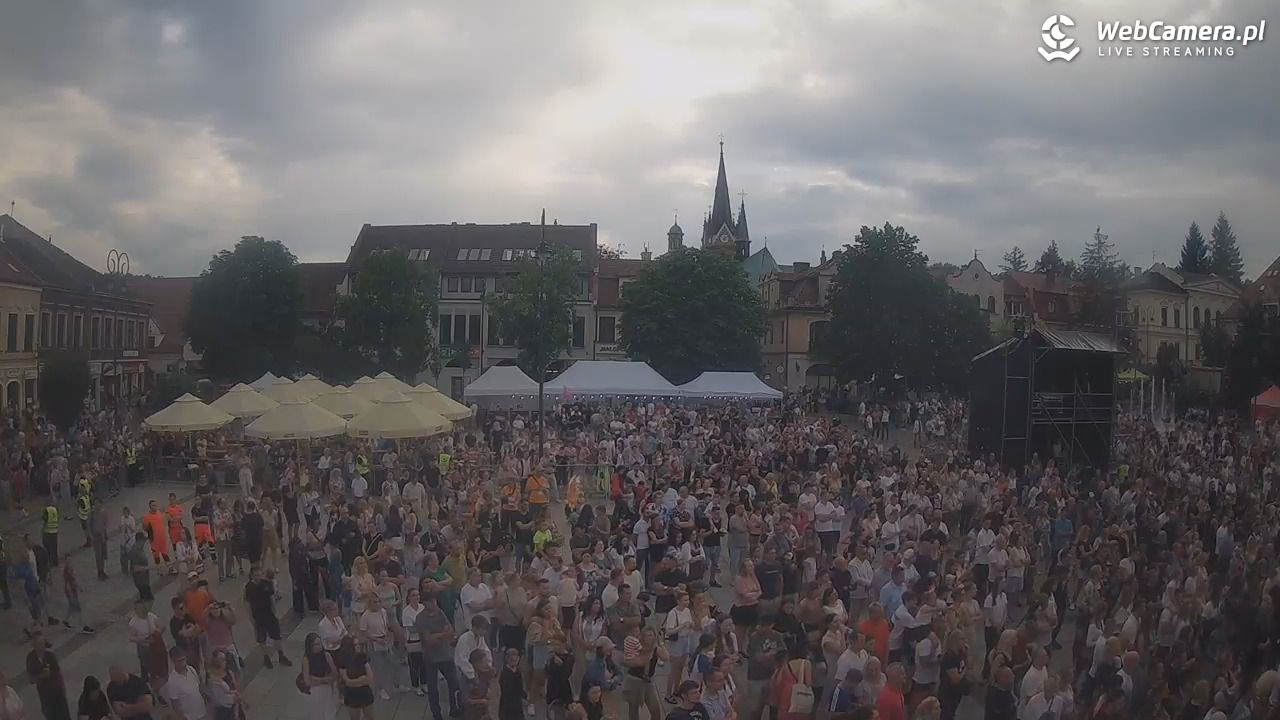 Myślenice - widok na Rynek - 21 czerwiec 2026, 19:10