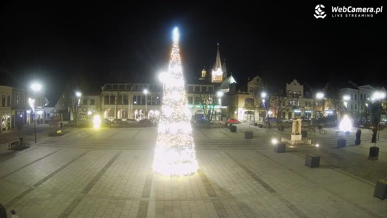 Myślenice - widok na Rynek - 28 grudzień 2025, 17:30
