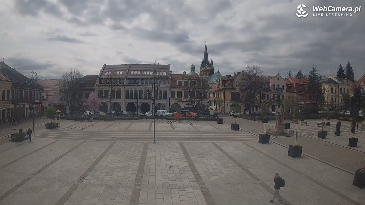 Myślenice - widok na Rynek - 14 kwiecień 2026, 13:37