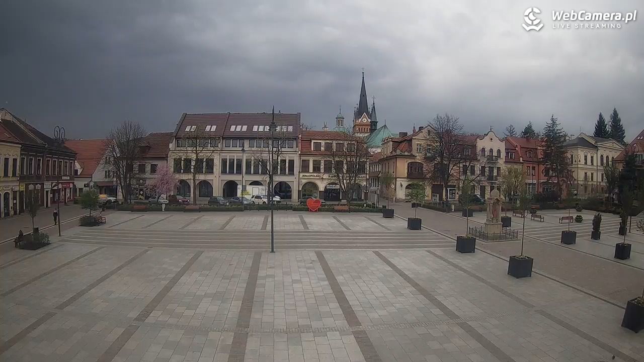 Myślenice - widok na Rynek - 14 kwiecień 2026, 07:41