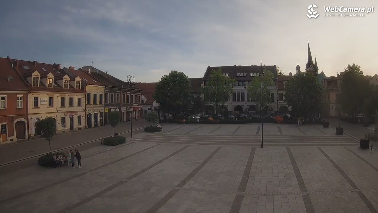 Myślenice - widok na Rynek - 29 kwiecień 2025, 18:45