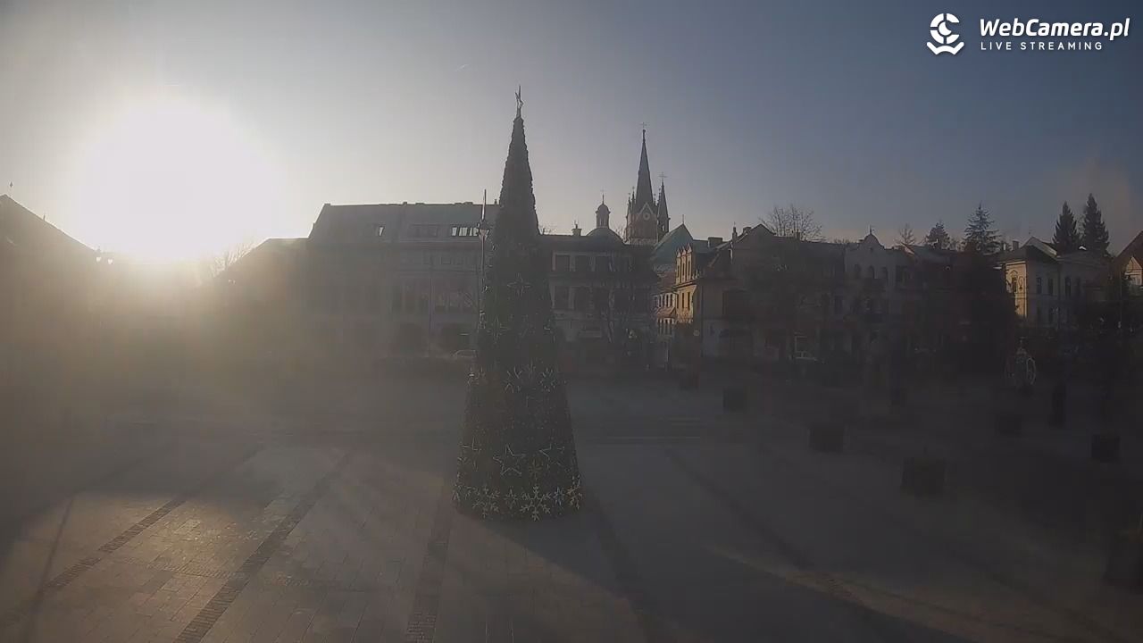 Myślenice - widok na Rynek - 27 grudzień 2025, 13:59