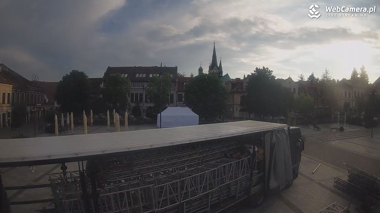 Myślenice - widok na Rynek - 22 czerwiec 2026, 19:10