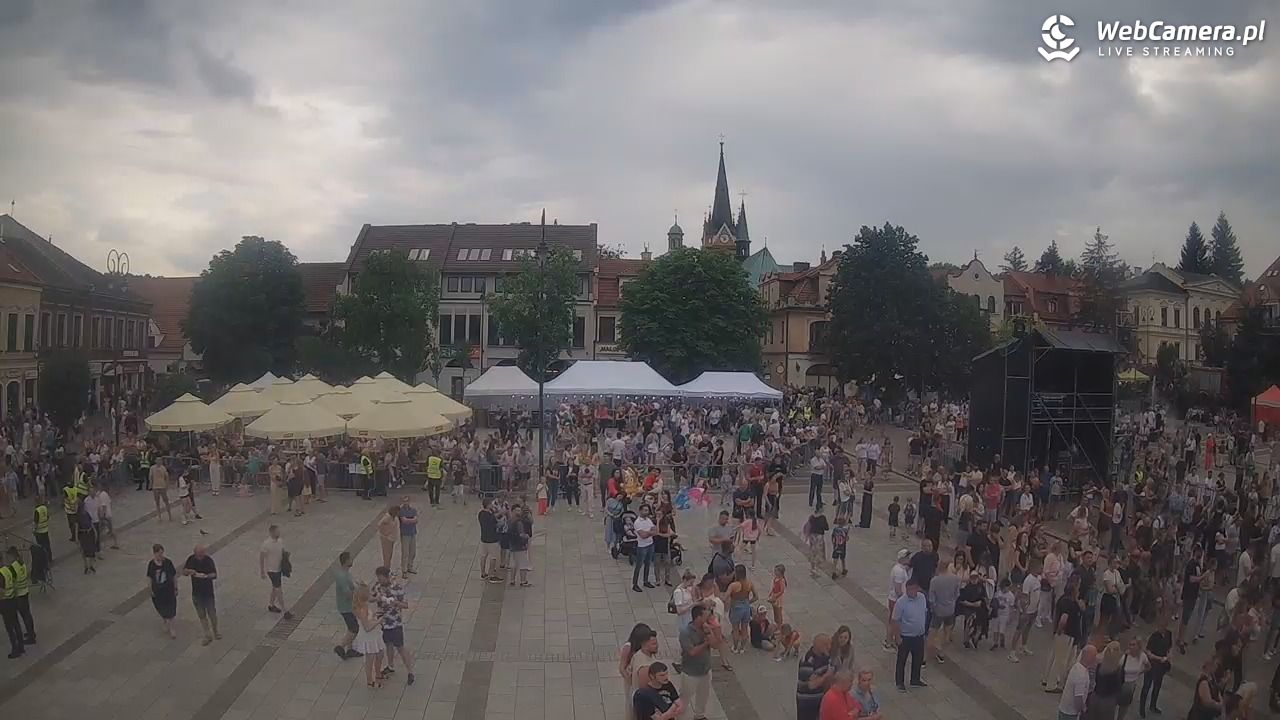 Myślenice - widok na Rynek - 21 czerwiec 2026, 18:53