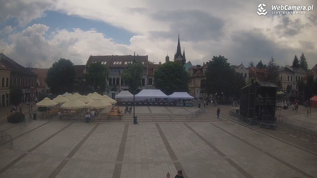 Myślenice - widok na Rynek - 21 czerwiec 2026, 15:19