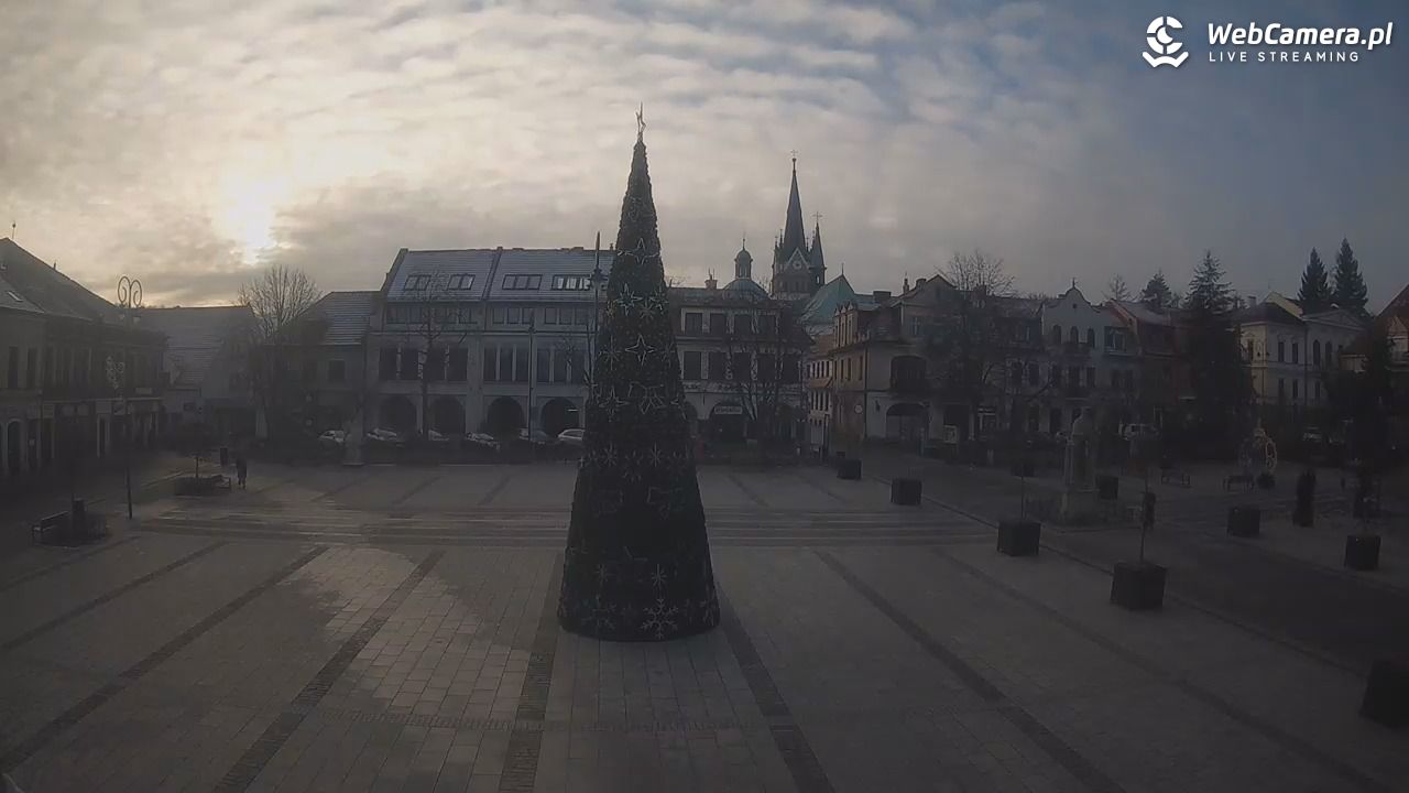 Myślenice - widok na Rynek - 27 grudzień 2025, 14:16