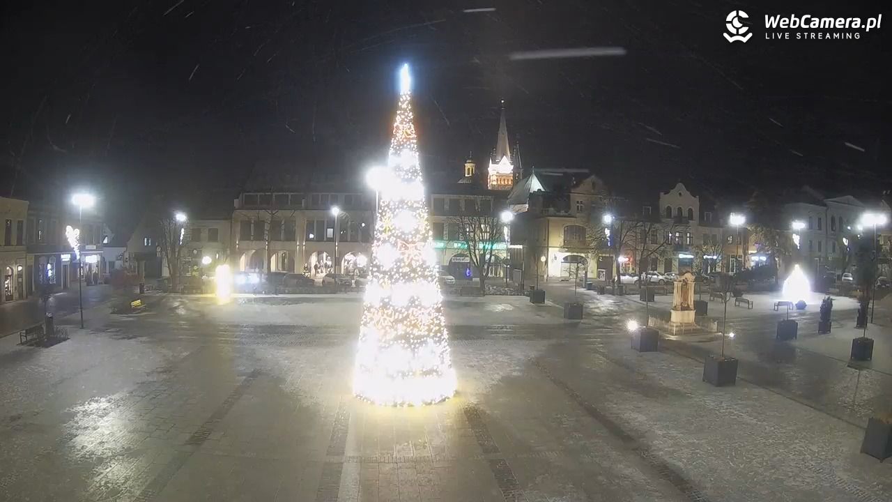 Myślenice - widok na Rynek - 30 grudzień 2025, 18:45