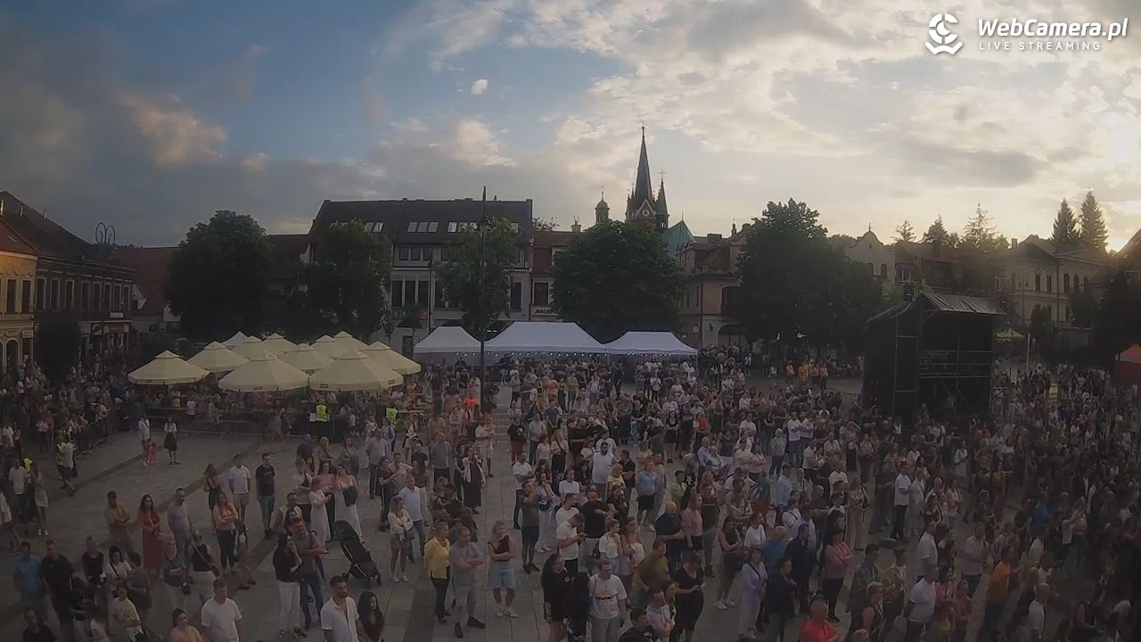 Myślenice - widok na Rynek - 21 czerwiec 2026, 19:58