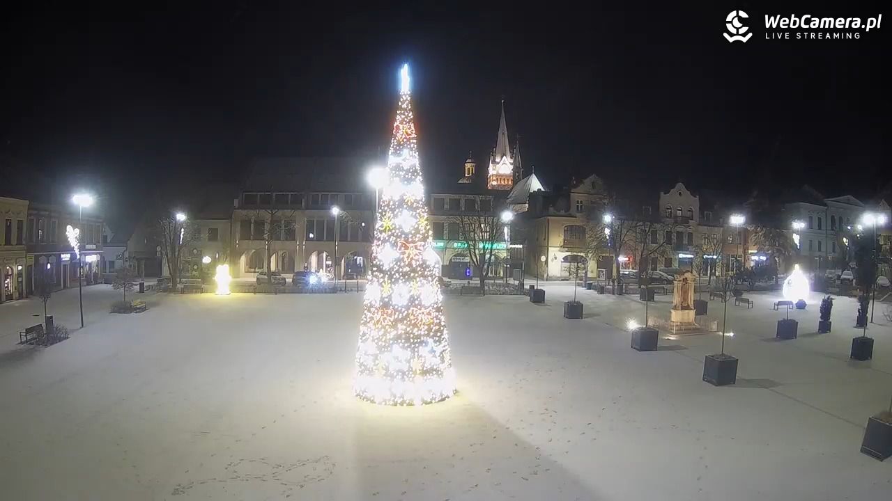 Myślenice - widok na Rynek - 25 grudzień 2025, 19:51