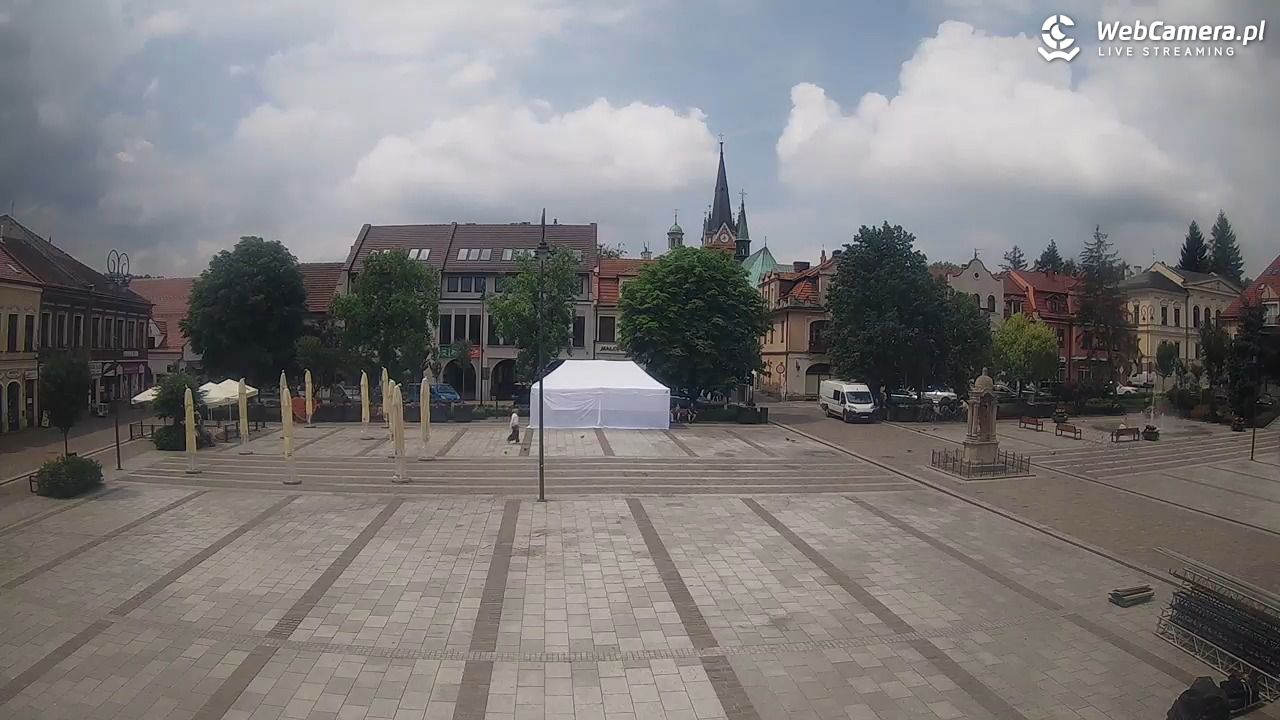 Myślenice - widok na Rynek - 22 czerwiec 2026, 11:43
