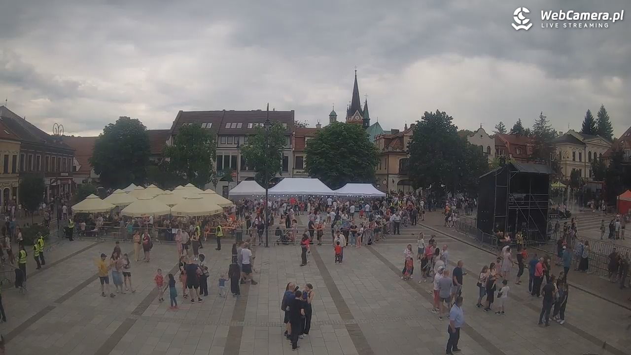 Myślenice - widok na Rynek - 21 czerwiec 2026, 18:34