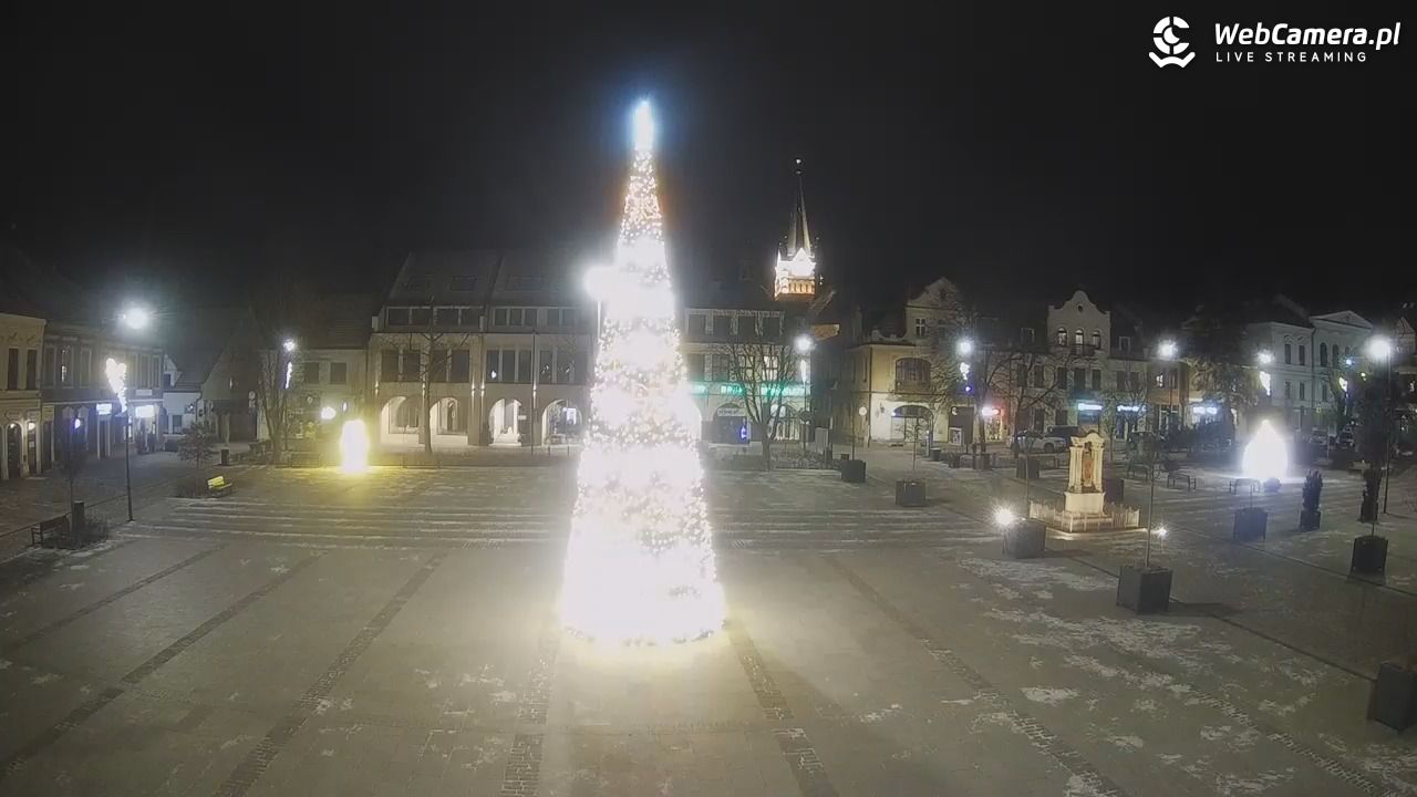 Myślenice - widok na Rynek - 25 grudzień 2025, 02:12