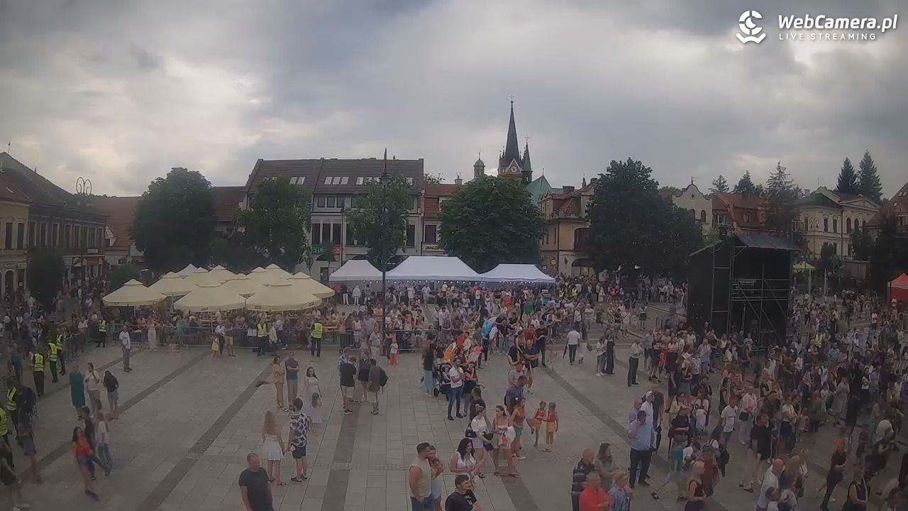 Myślenice - widok na Rynek - 21 czerwiec 2026, 18:55
