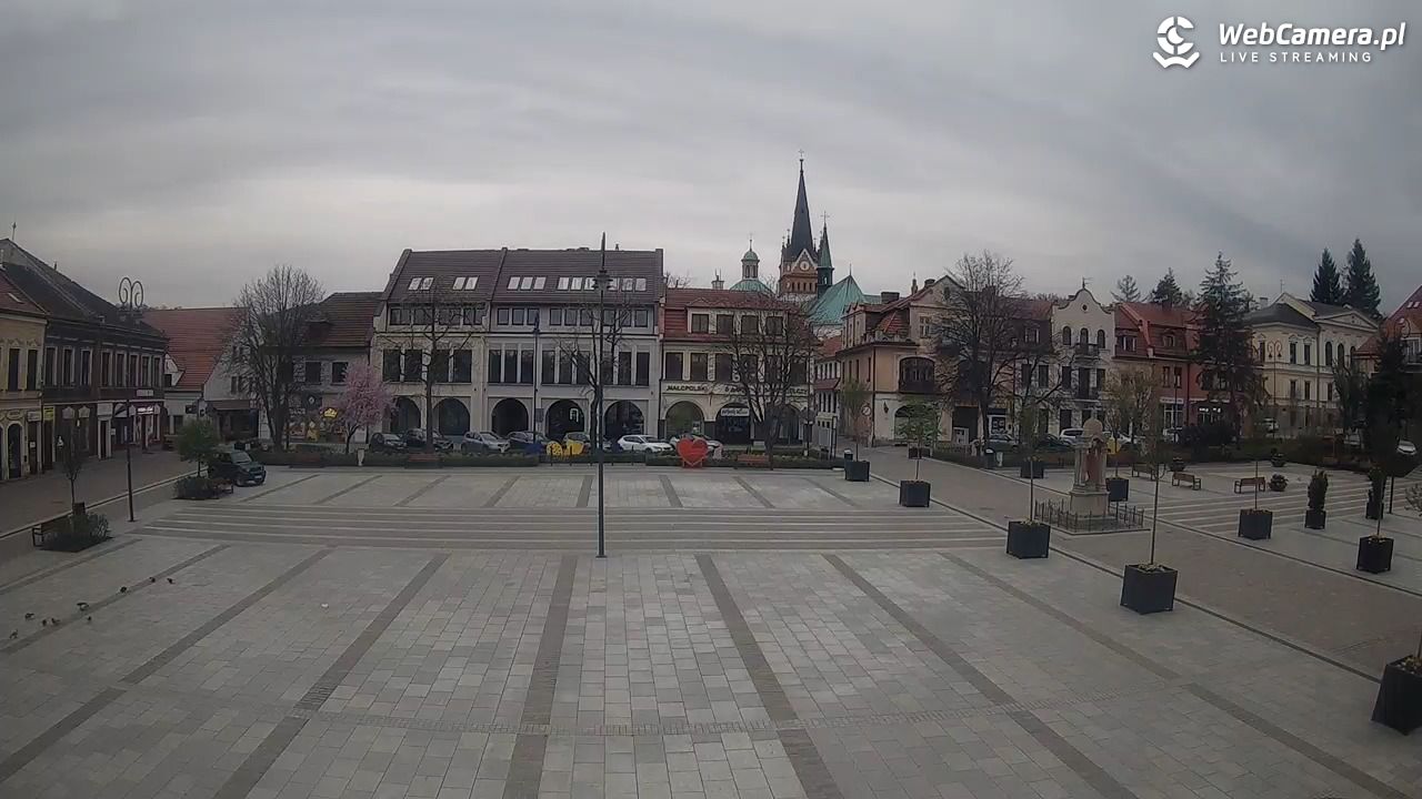 Myślenice - widok na Rynek - 13 kwiecień 2026, 06:29