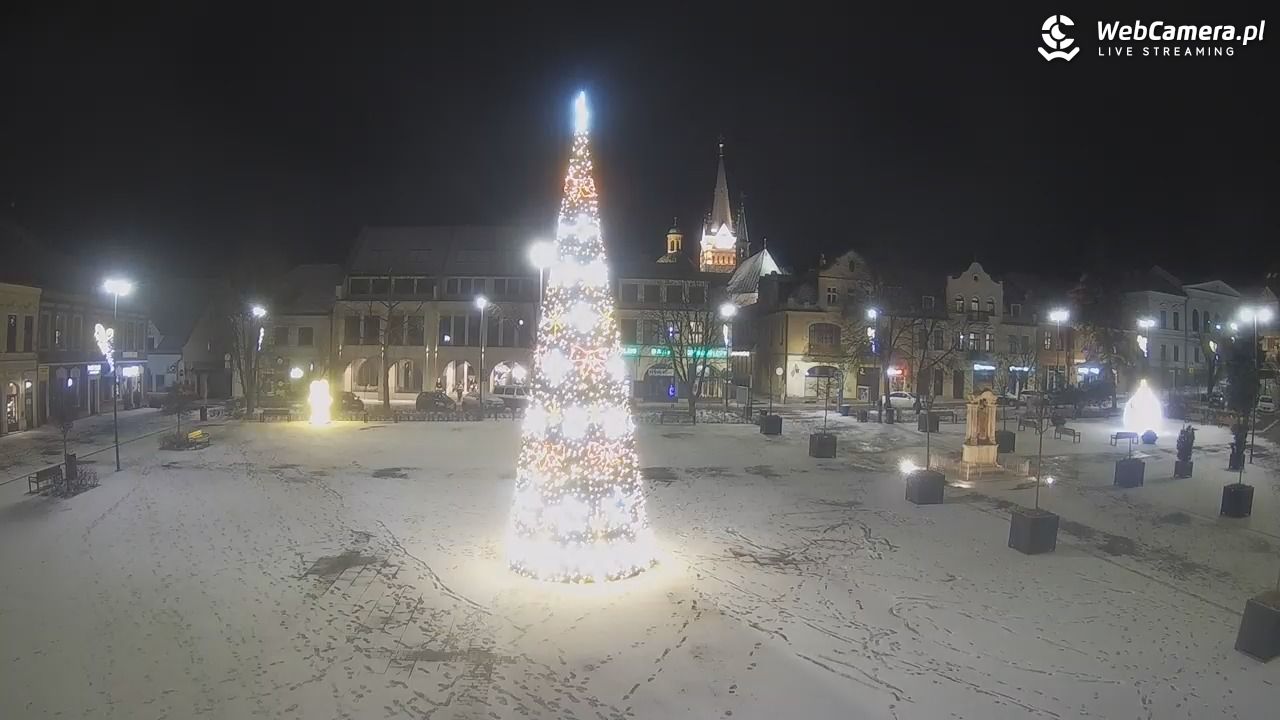 Myślenice - widok na Rynek - 30 grudzień 2025, 21:30