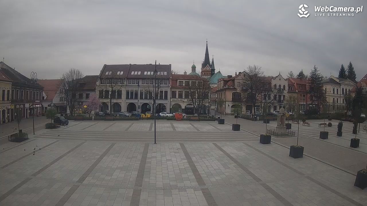 Myślenice - widok na Rynek - 13 kwiecień 2026, 06:26