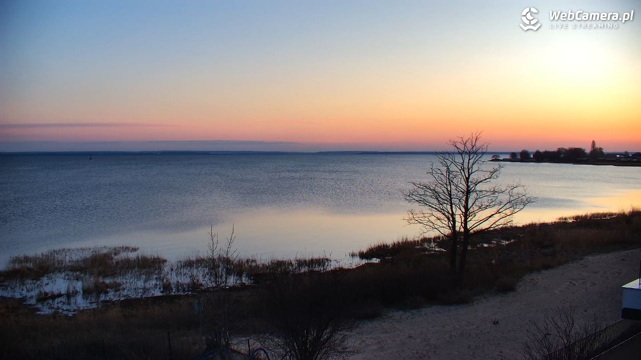 JASTARNIA - widok na Molo NOWOŚĆ - 10 kwiecień 2026, 19:45