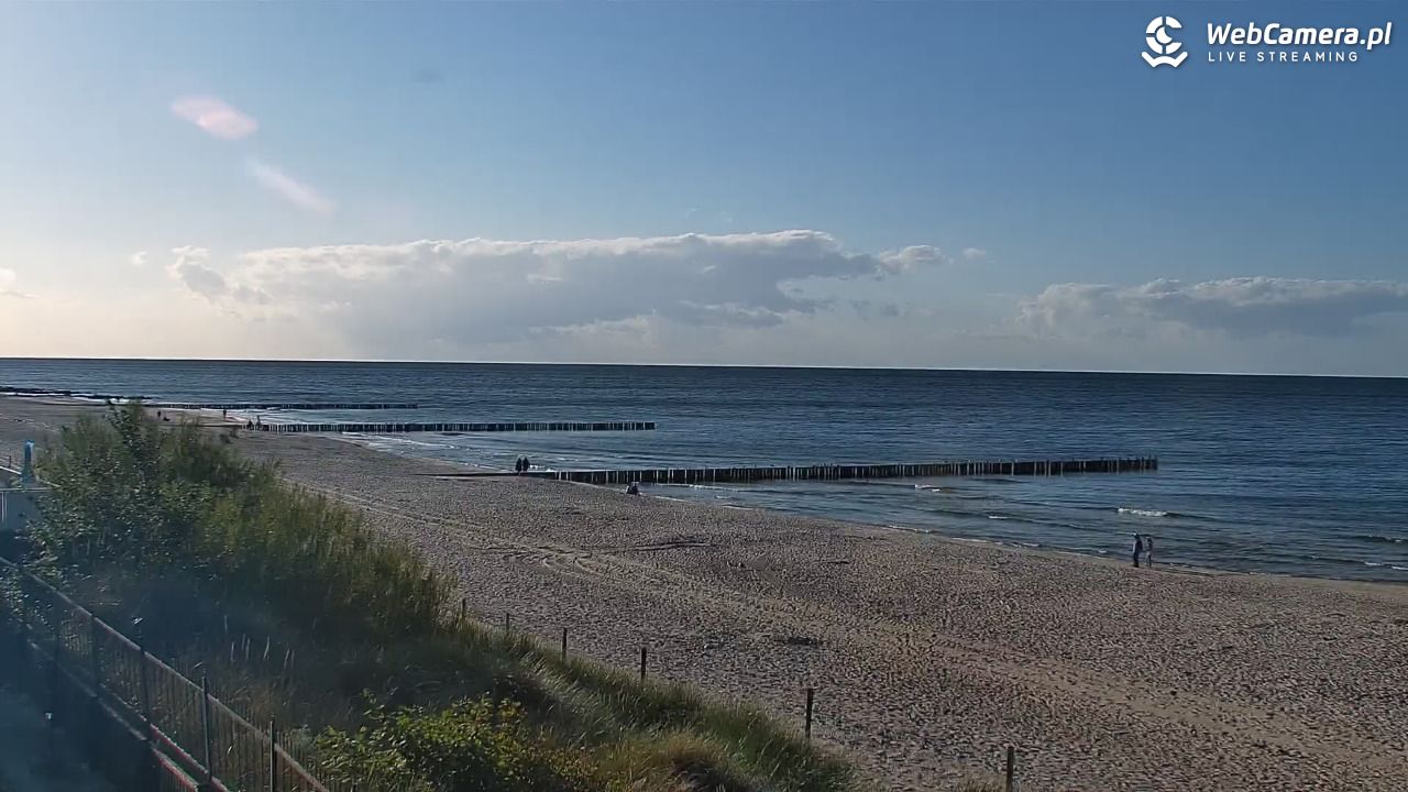 NIECHORZE - widok na plażę i morze - 15 wresień 2025, 17:04