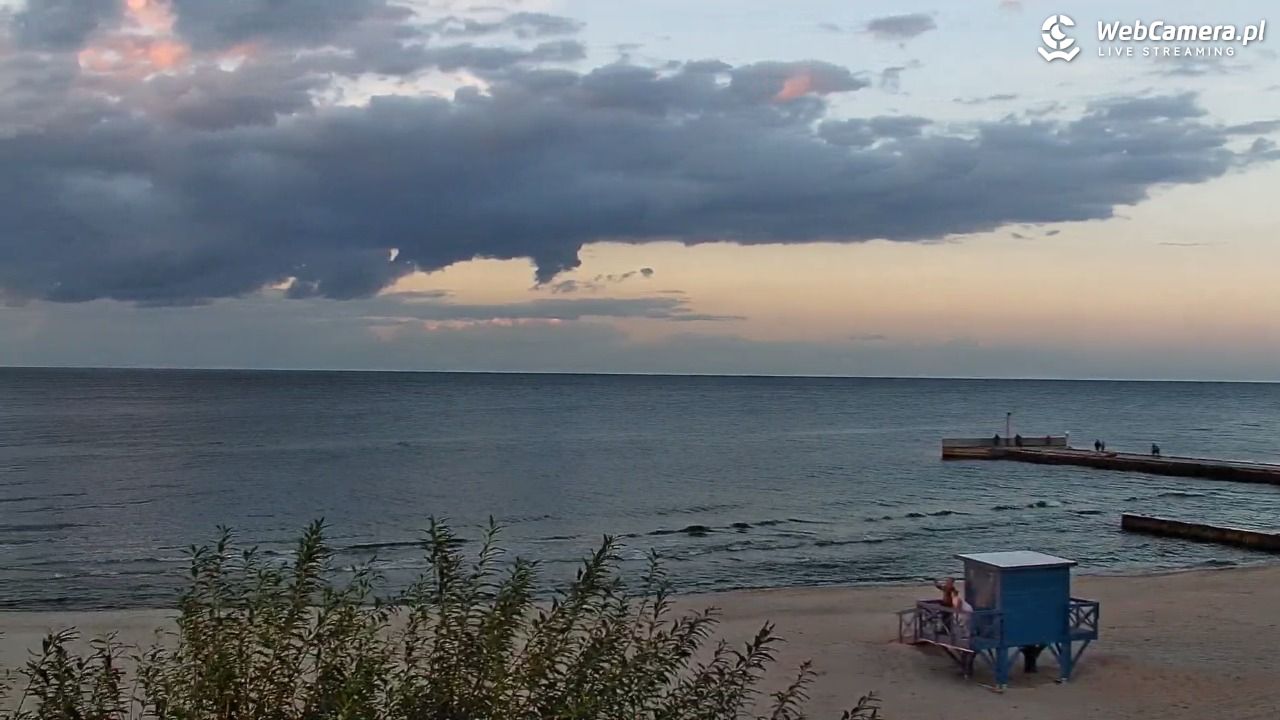 NIECHORZE - widok na plażę i morze - 15 wresień 2025, 19:05