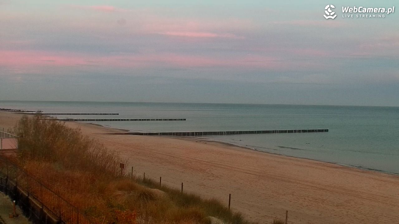 NIECHORZE - widok na plażę i morze - 05 listopad 2025, 06:54