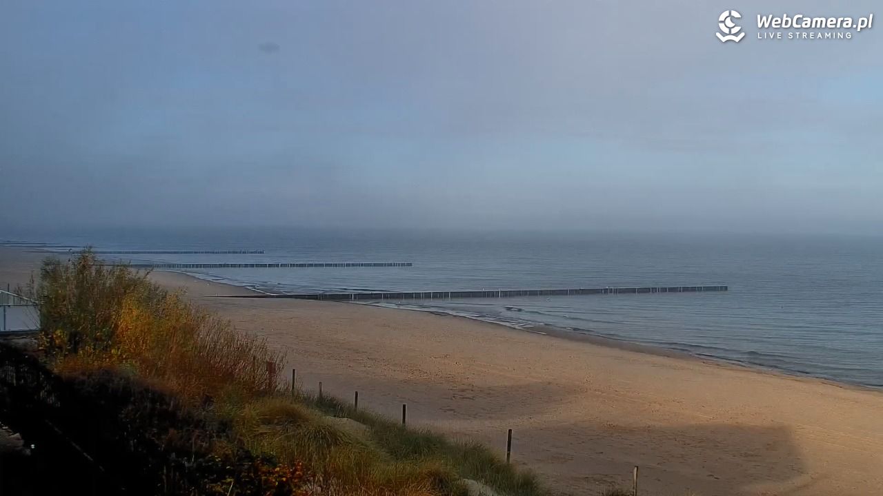 NIECHORZE - widok na plażę i morze - 03 listopad 2025, 09:24