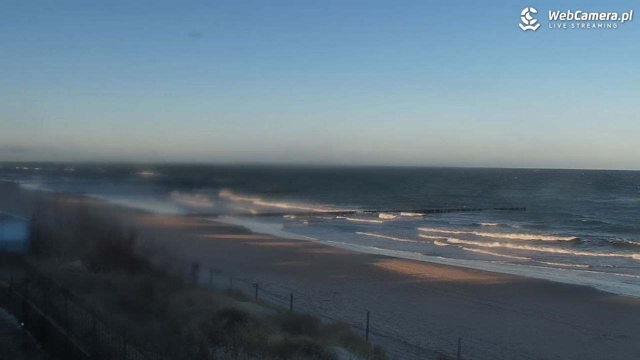 NIECHORZE - widok na plażę i morze - 29 grudzień 2025, 10:39