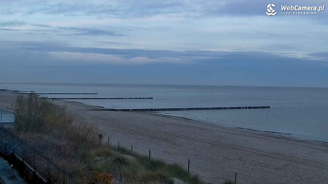 NIECHORZE - widok na plażę i morze - 05 listopad 2025, 07:20