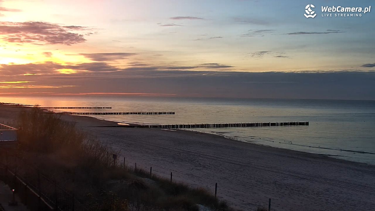 NIECHORZE - widok na plażę i morze - 05 listopad 2025, 16:38