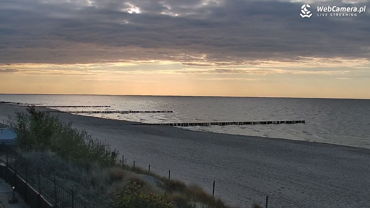 NIECHORZE - widok na plażę i morze - 17 maj 2026, 18:55