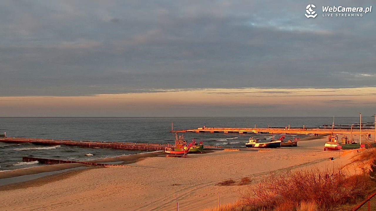 NIECHORZE - widok na plażę i morze - 03 kwiecień 2026, 19:22