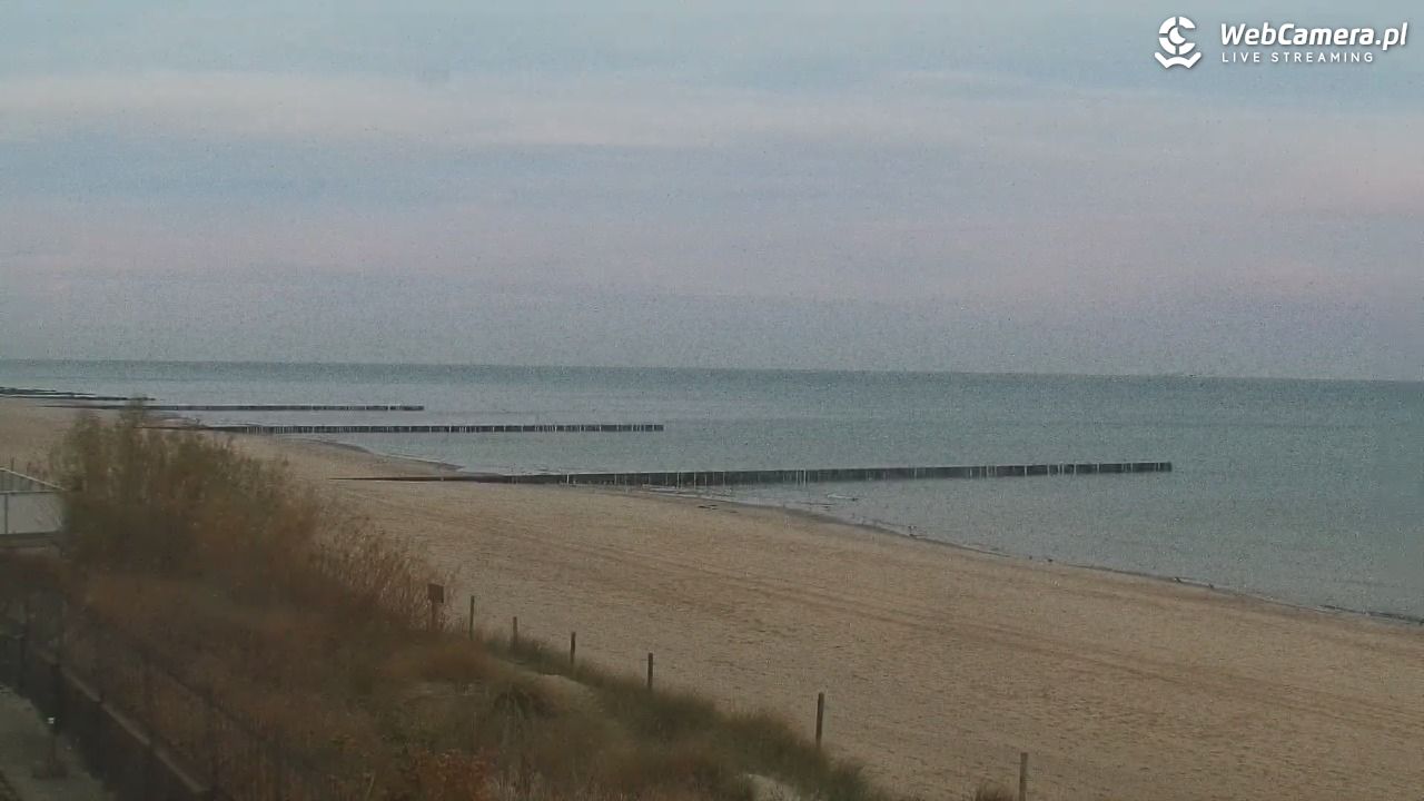 NIECHORZE - widok na plażę i morze - 05 listopad 2025, 06:47