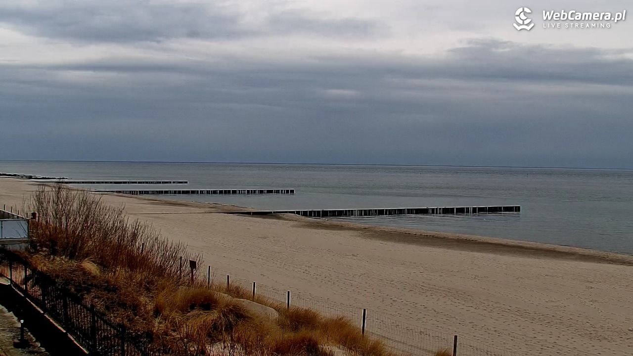 NIECHORZE - widok na plażę i morze - 28 marzec 2026, 15:55