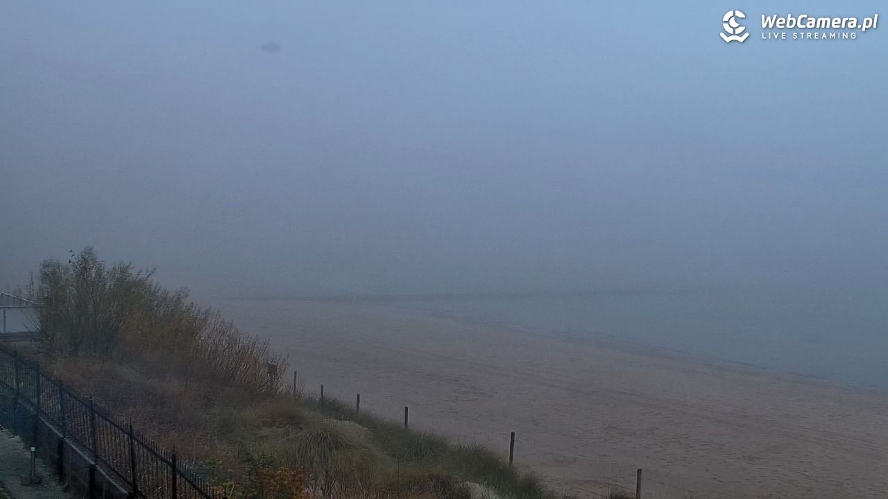 NIECHORZE - widok na plażę i morze - 03 listopad 2025, 08:20