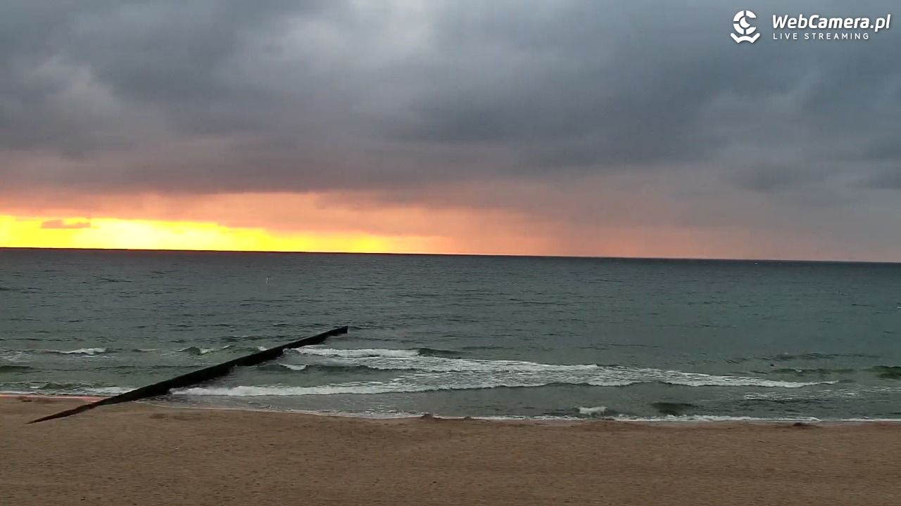 NIECHORZE - widok na plażę i morze - 02 lipiec 2026, 21:06