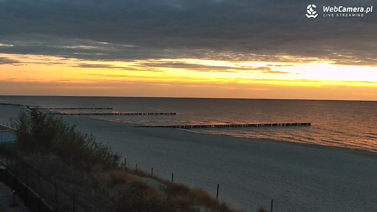 NIECHORZE - widok na plażę i morze - 17 maj 2026, 21:35