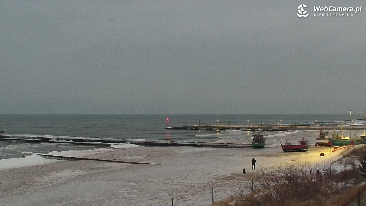 NIECHORZE - widok na plażę i morze - 09 luty 2026, 07:12