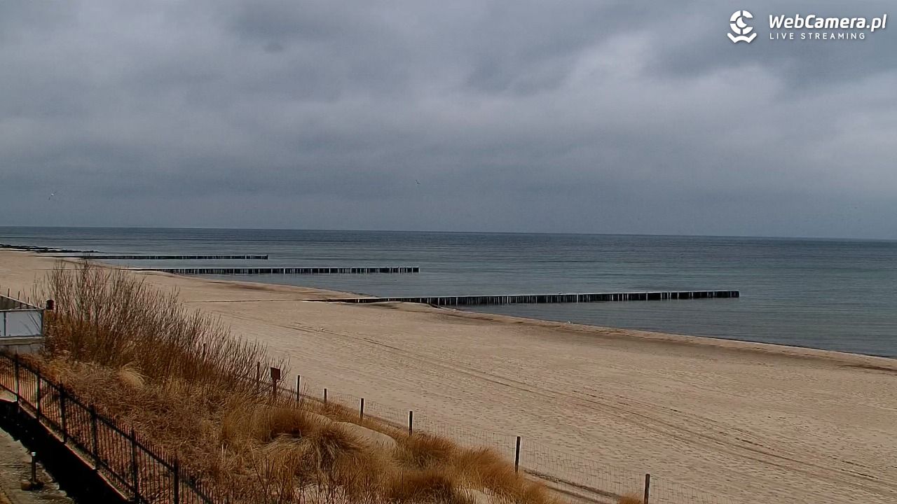 NIECHORZE - widok na plażę i morze - 30 marzec 2026, 11:37
