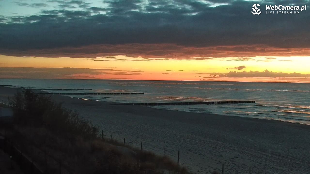 NIECHORZE - widok na plażę i morze - 16 maj 2026, 21:56