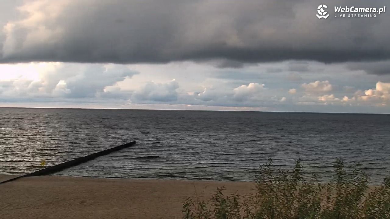 NIECHORZE - widok na plażę i morze - 14 wresień 2025, 18:35