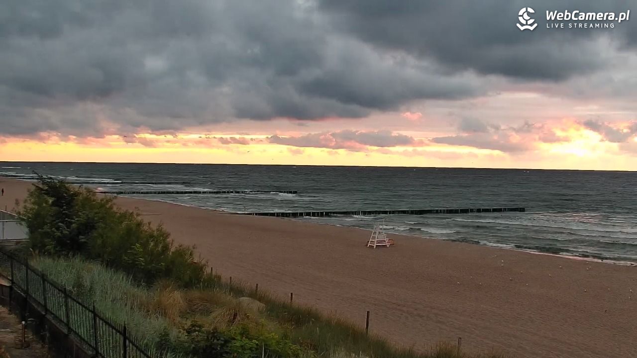 NIECHORZE - widok na plażę i morze - 02 lipiec 2026, 21:26