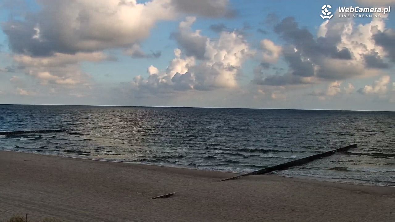 NIECHORZE - widok na plażę i morze - 02 lipiec 2026, 07:36