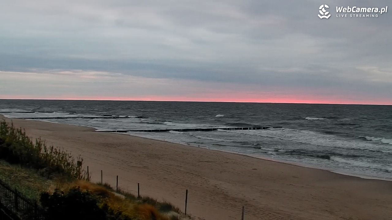 NIECHORZE - widok na plażę i morze - 15 maj 2025, 20:50