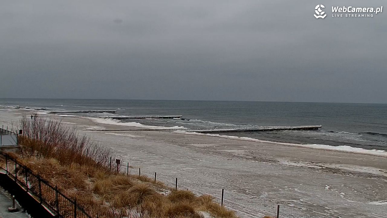 NIECHORZE - widok na plażę i morze - 09 luty 2026, 09:10