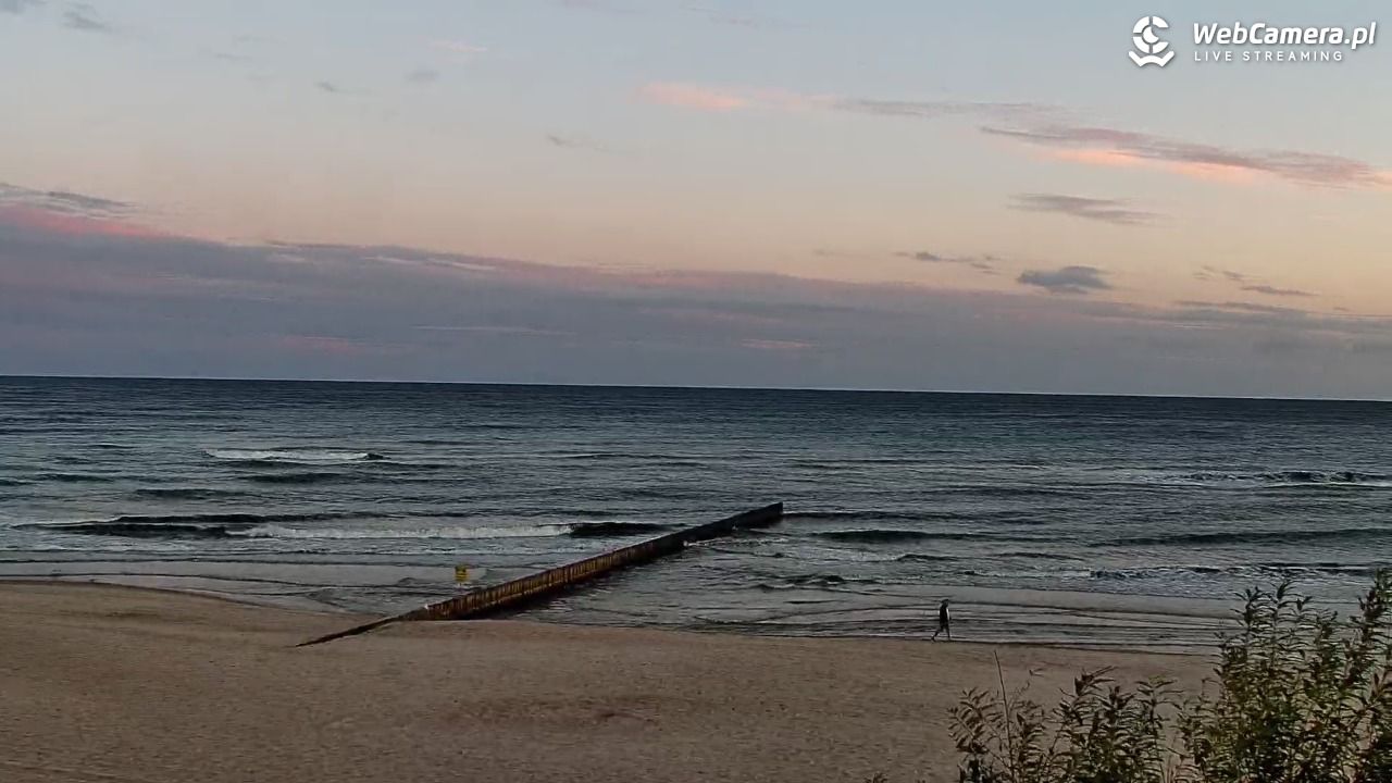 NIECHORZE - widok na plażę i morze - 16 wresień 2025, 06:35