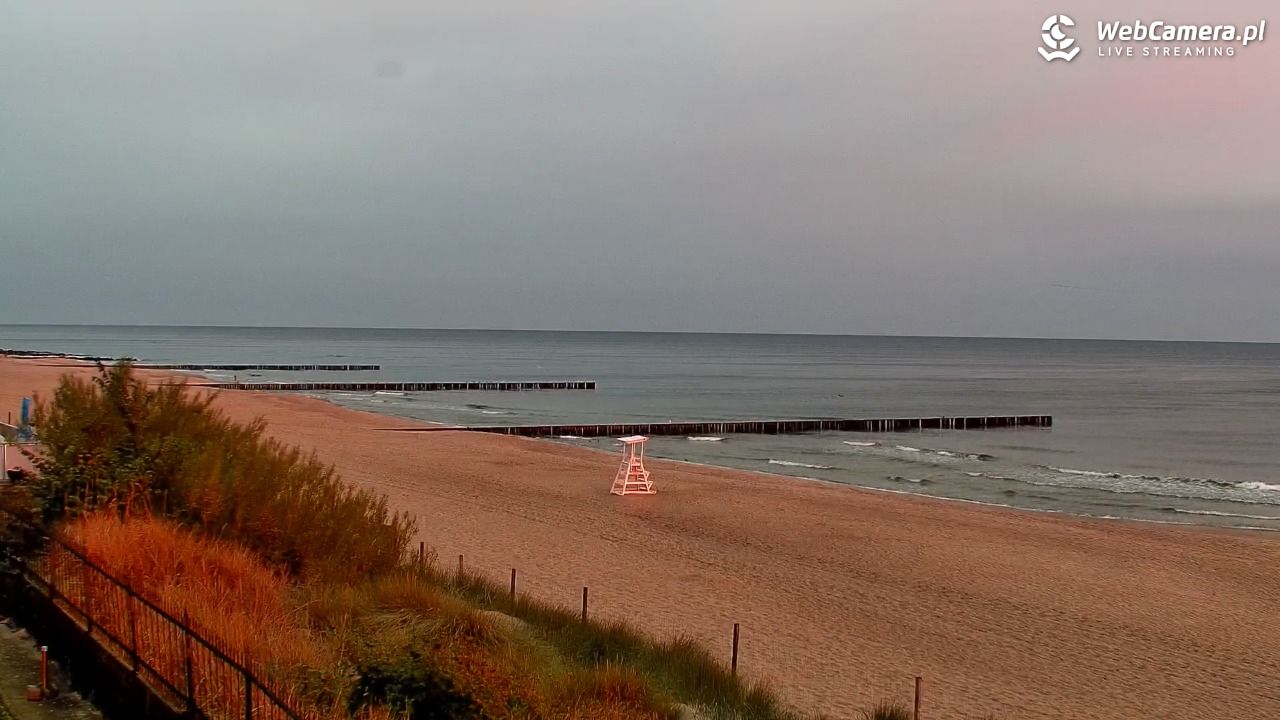 NIECHORZE - widok na plażę i morze - 15 wresień 2025, 06:26