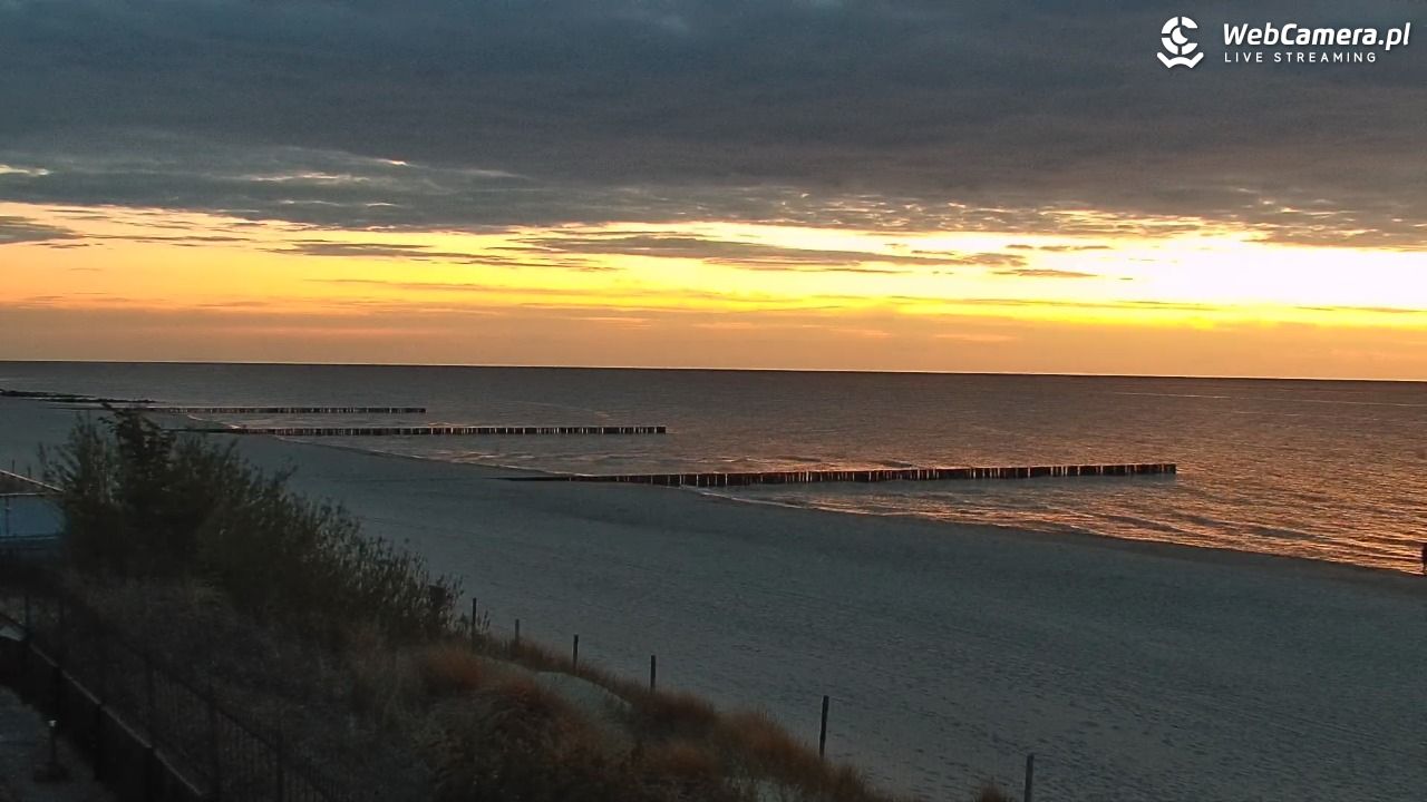 NIECHORZE - widok na plażę i morze - 17 maj 2026, 21:36