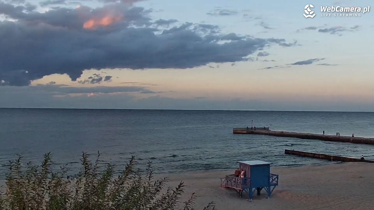 NIECHORZE - widok na plażę i morze - 15 wresień 2025, 19:03