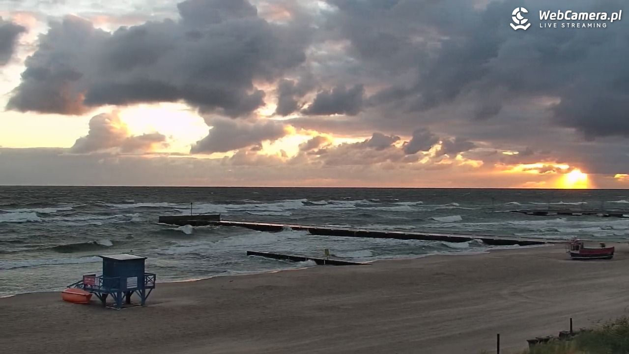 NIECHORZE - widok na plażę i morze - 03 lipiec 2026, 04:50
